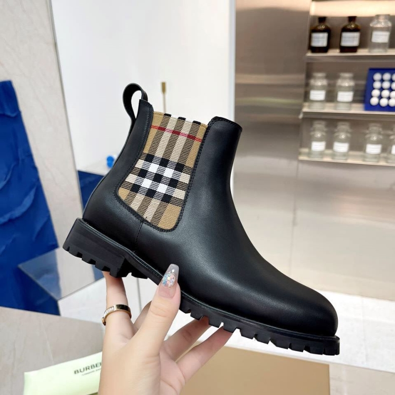 B**rry boots